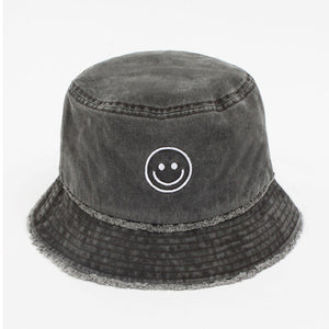 
                  
                    Outline Smiley Face Icon Bucket Hat - ABU1619
                  
                