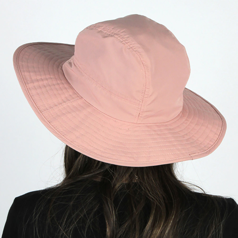 Outdoor Bucket with Neck Cape